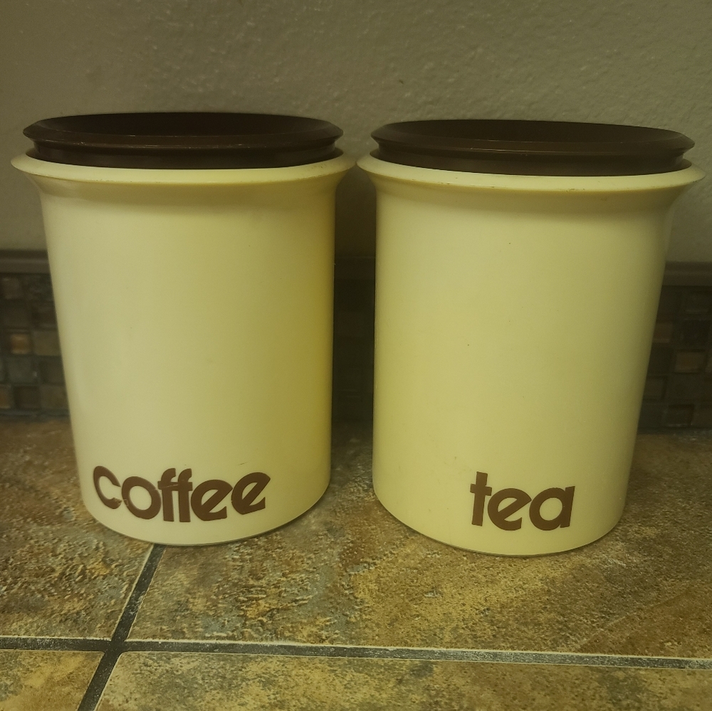 Coffee and tea storage containers